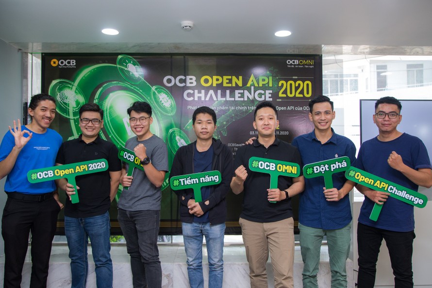 Các đội thi hào hứng tham gia vòng 2 cuộc thi OCB OPEN API CHALLENGE 2020
