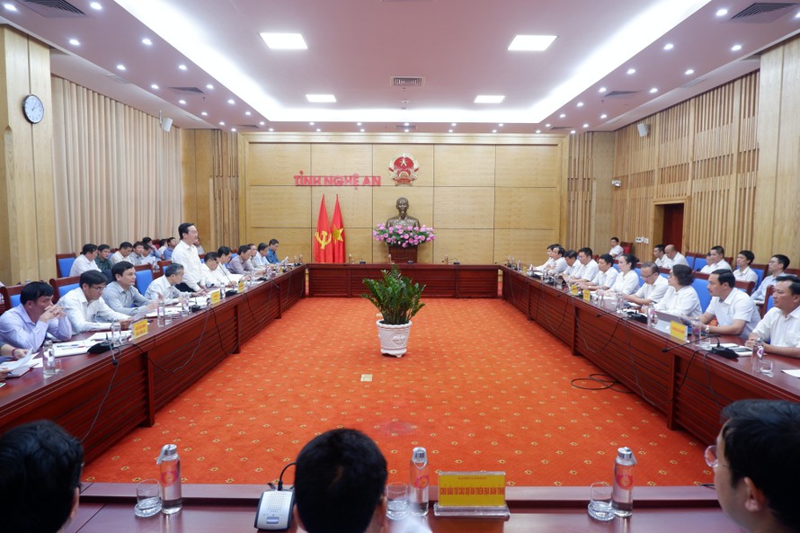 Buổi làm việc của EVNNPC với UBND tỉnh Nghệ An về tình hình cung cấp điện và triển khai các dự án ĐTXD trên địa bàn