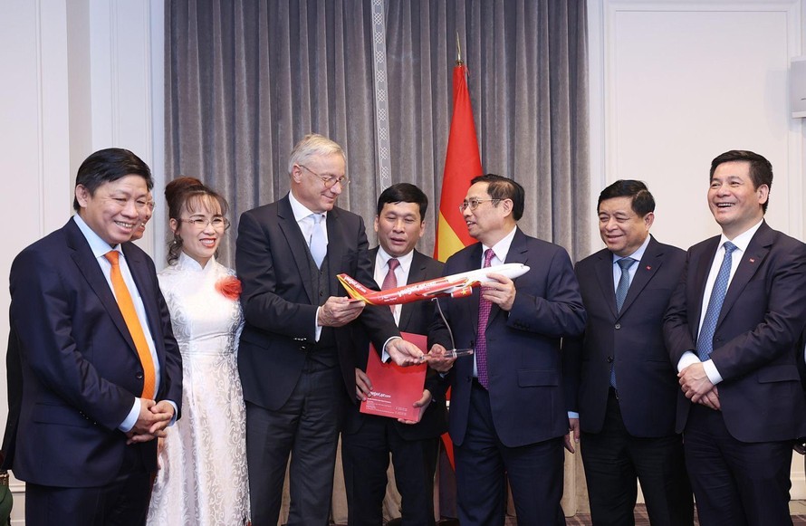 Lãnh đạo Chính phủ chứng kiến lễ ký hợp tác giữa Vietjet và Airbus