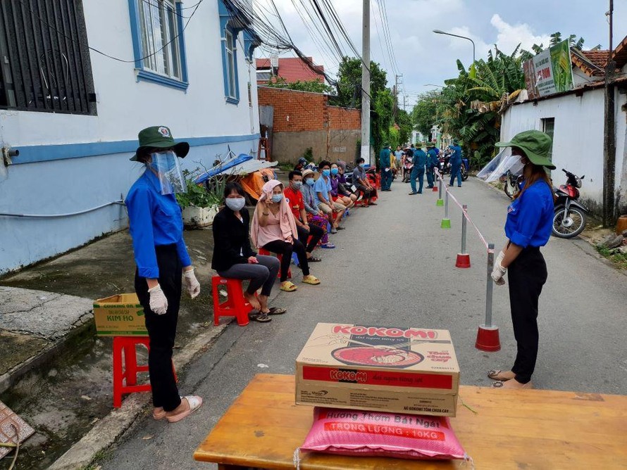 Chính sách hỗ trợ người dân bị ảnh hưởng dịch COVID-19 ở ‘điểm nóng’ Bình Dương ra sao?