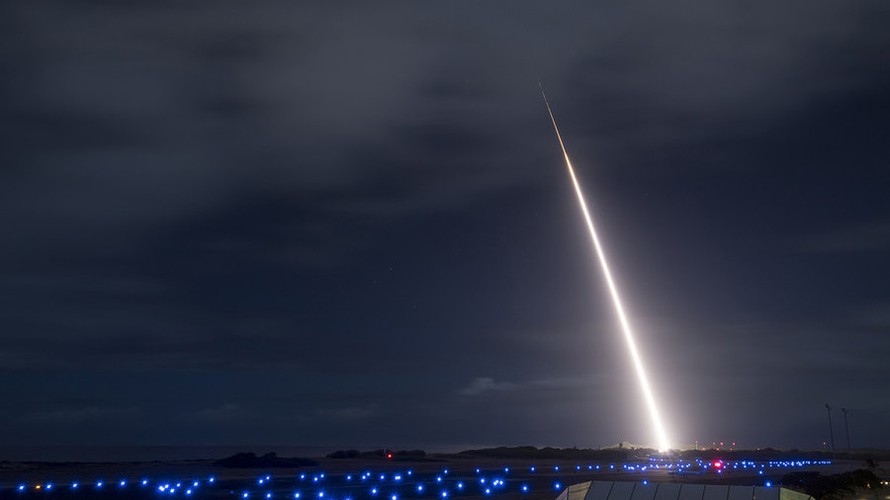 Tên lửa đạn đạo tầm trung mục tiêu của Mỹ được phóng từ trường bắn tên lửa Thái Bình Dương nằm ở Hawaii.