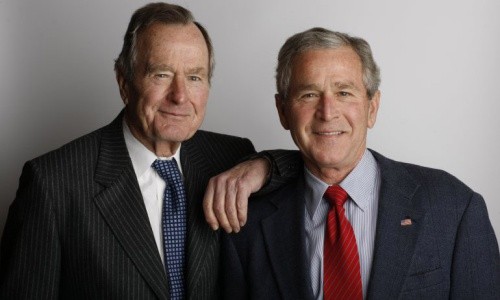 Hai cha con cựu tổng thống Bush. Ảnh: The Hill.