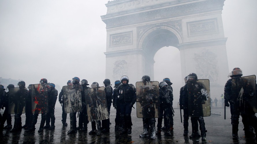 Pháp sẽ triển khai 89.000 cảnh sát để đối phó biểu tình quy mô lớn. (Ảnh: Reuters)