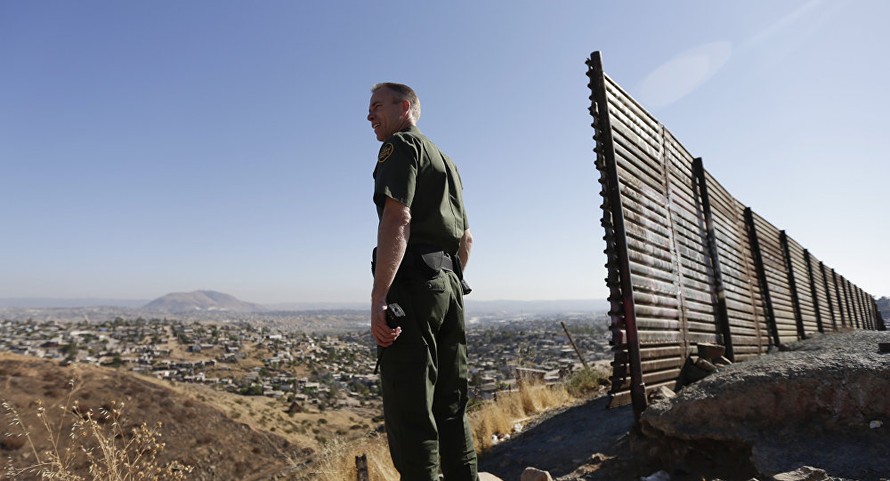 Binh lính tại biên giới Mexico - Mỹ dang được rút dần. Ảnh: AP