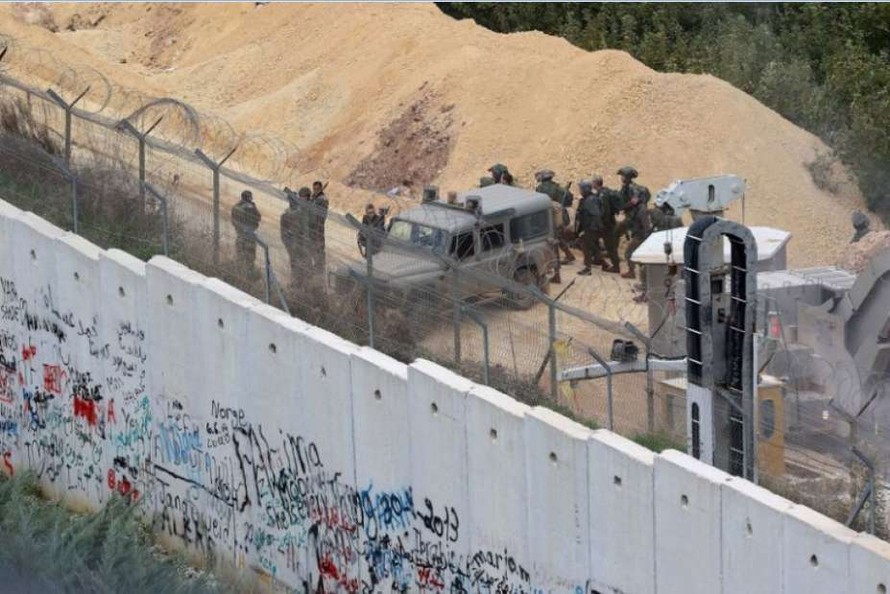 Quân đội Israel ra thông báo cho biết đã phát hiện đường hầm thứ ba được đào xuyên từ phía bên kia biên giới của Lebanon vào trong lãnh thổ Israel. Ảnh: AFP