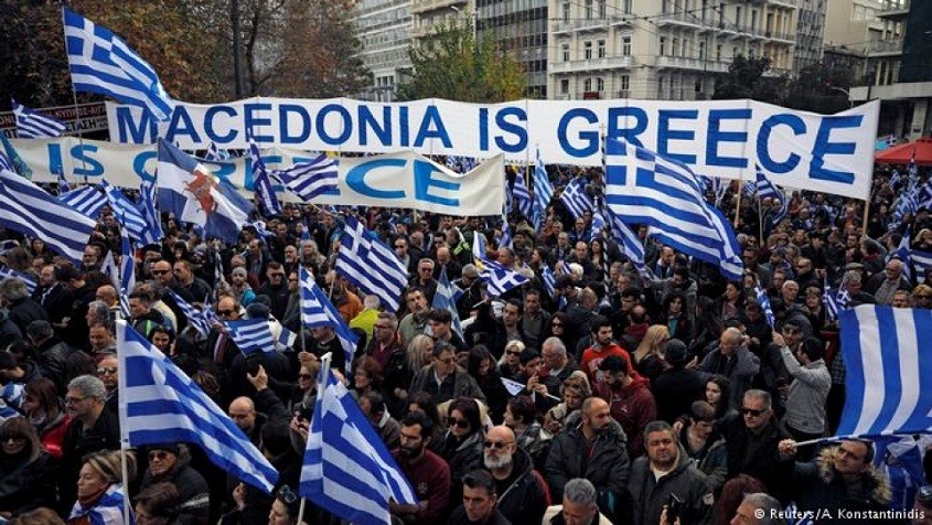 Biển người biểu tình tập trung tại quảng trường Syntagma gần trụ sở quốc hội.