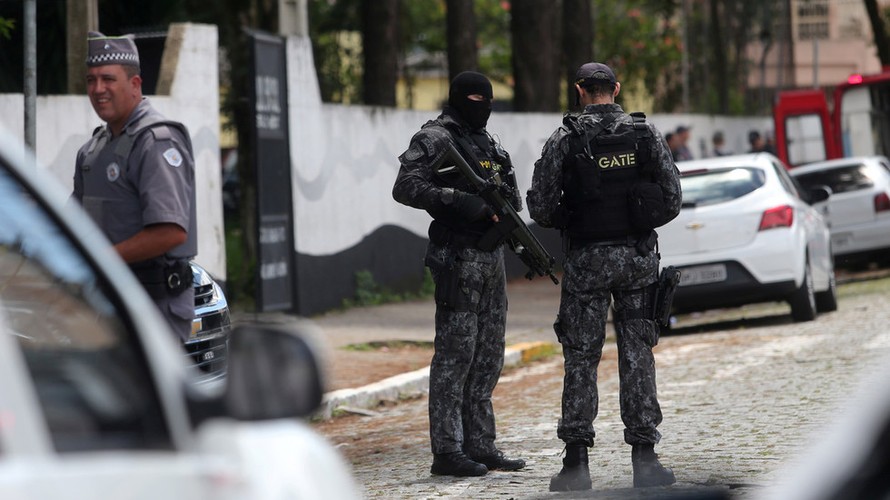 Cảnh sát Brazil tại hiện trường. Ảnh: Reuter