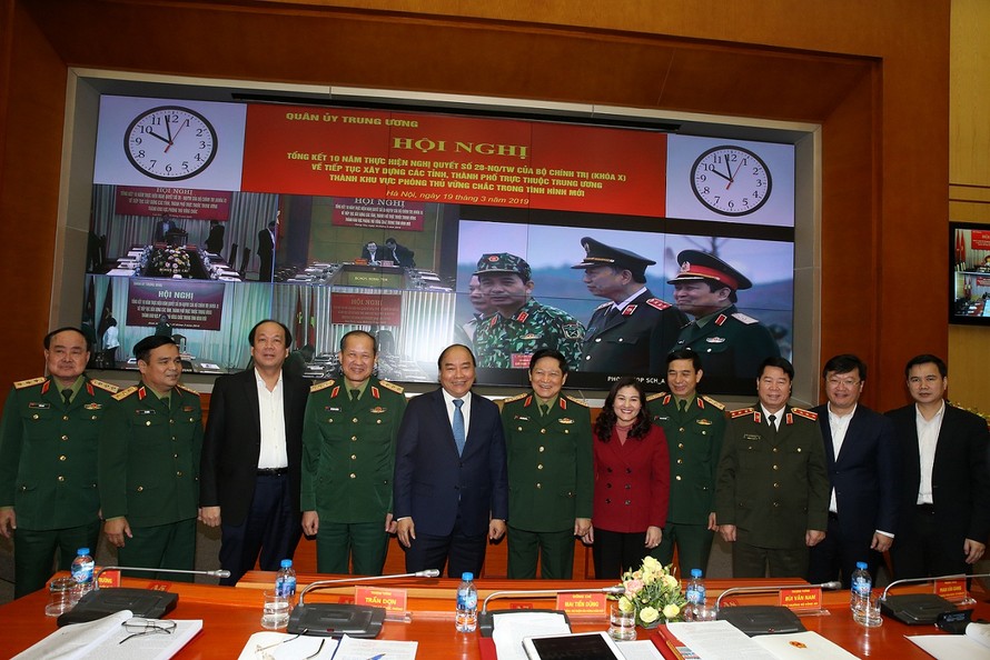 Thủ tướng Chính phủ Nguyễn Xuân Phúc cùng đoàn đại biểu cấp cao tham dự hội nghị.