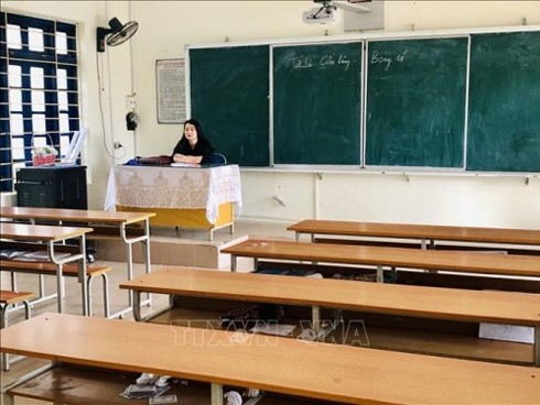 Thầy hiệu trưởng viết tâm thư vận động 600 học sinh Quảng Ninh đi học lại