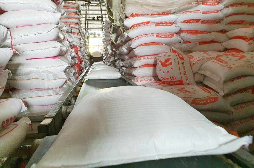 Xuất khẩu gạo Việt Nam giảm cả về lượng lẫn giá trị