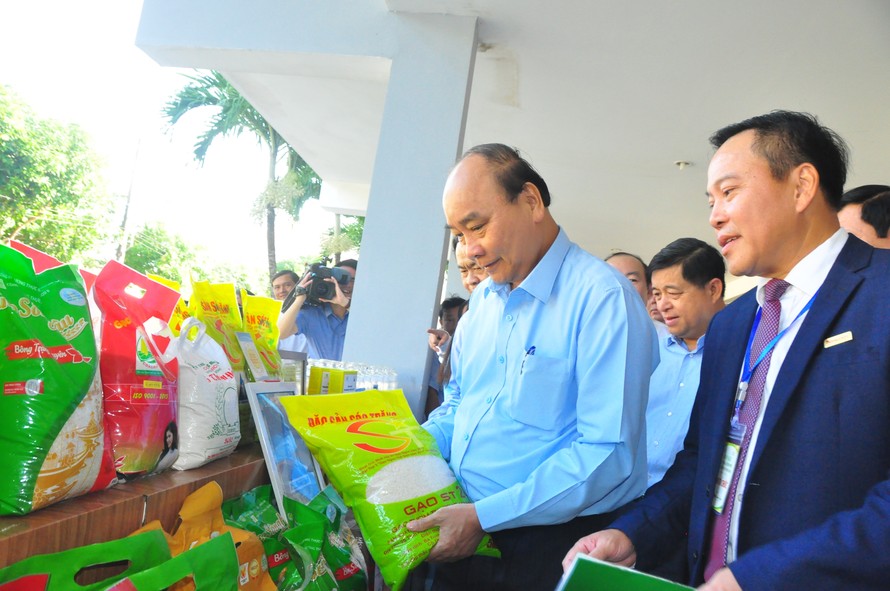 Thủ tướng Nguyễn Xuân Phúc: Xử lý nghiêm đối tượng lừa đảo xuất khẩu lao động