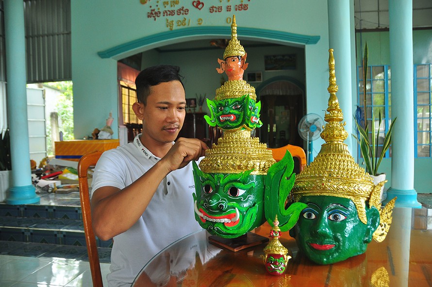 Nghệ nhân 9x dân tộc Khmer khát khao bảo tồn giá trị truyền thống ​