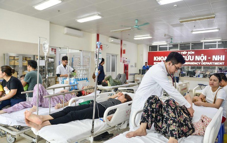 Bệnh nhân cấp cứu tại BV Thanh Nhàn ngày nắng nóng
