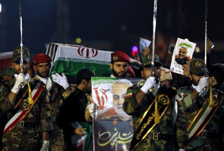 Thi thể tướng Qassem Soleimani được đưa về Iran
