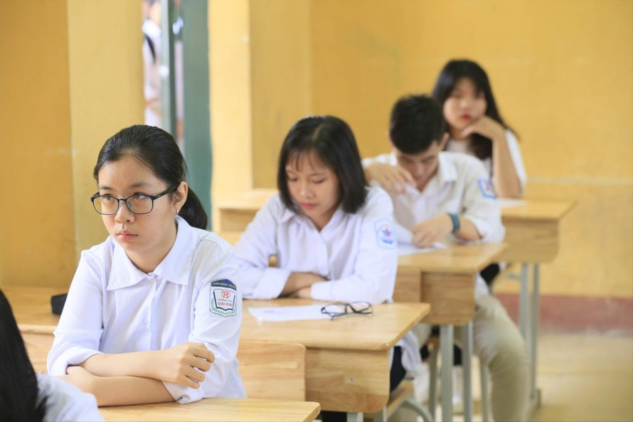 Học sinh dự thi tuyển lớp 10 năm 2019-2020 của Hà Nội. Ảnh: Như Ý