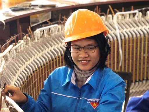 Phạm Thanh Huyền (Chi nhánh Sửa chữa cơ điện) thuộc Đoàn thanh niên Công ty TNHH một thành viên Apatit Việt Nam vinh dự được nhận Giải thưởng "Người thợ trẻ giỏi" toàn quốc lần thứ XI, năm 2020