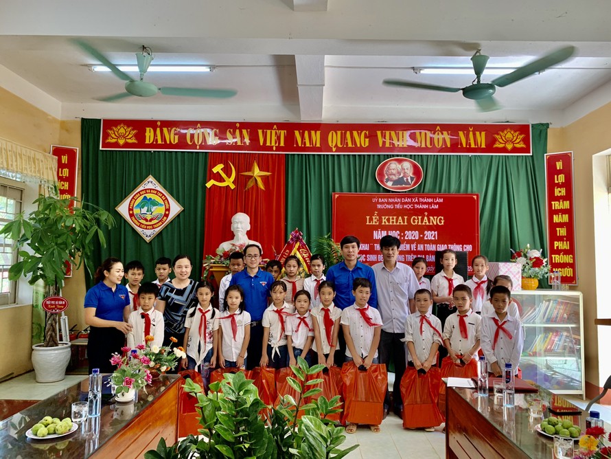 Nhiều hoạt động 'Tiếp sức đến trường' đầy ý nghĩa của tuổi trẻ Thanh Hoá