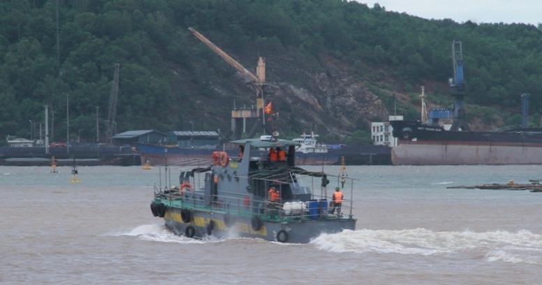 Tìm kiếm hai ngư dân ở Thanh Hoá mất tích do bão 
