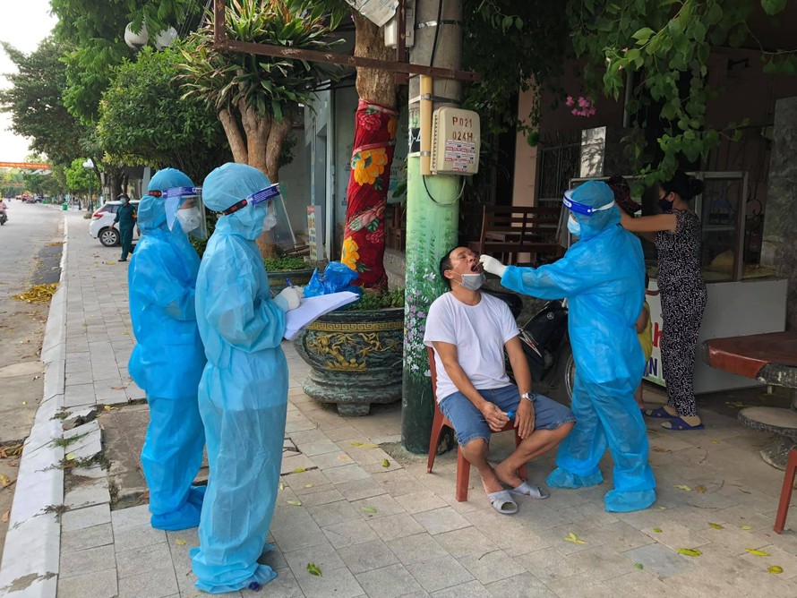 Thanh Hóa cấm tắm biển Sầm Sơn sau khi phát hiện nhiều ca COVID-19 mới