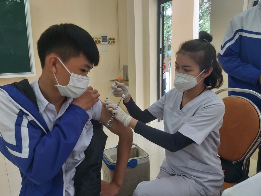 Thanh Hóa: Tiêm vắc xin mũi 1 cho người dân trên 18 tuổi đạt 96,7%