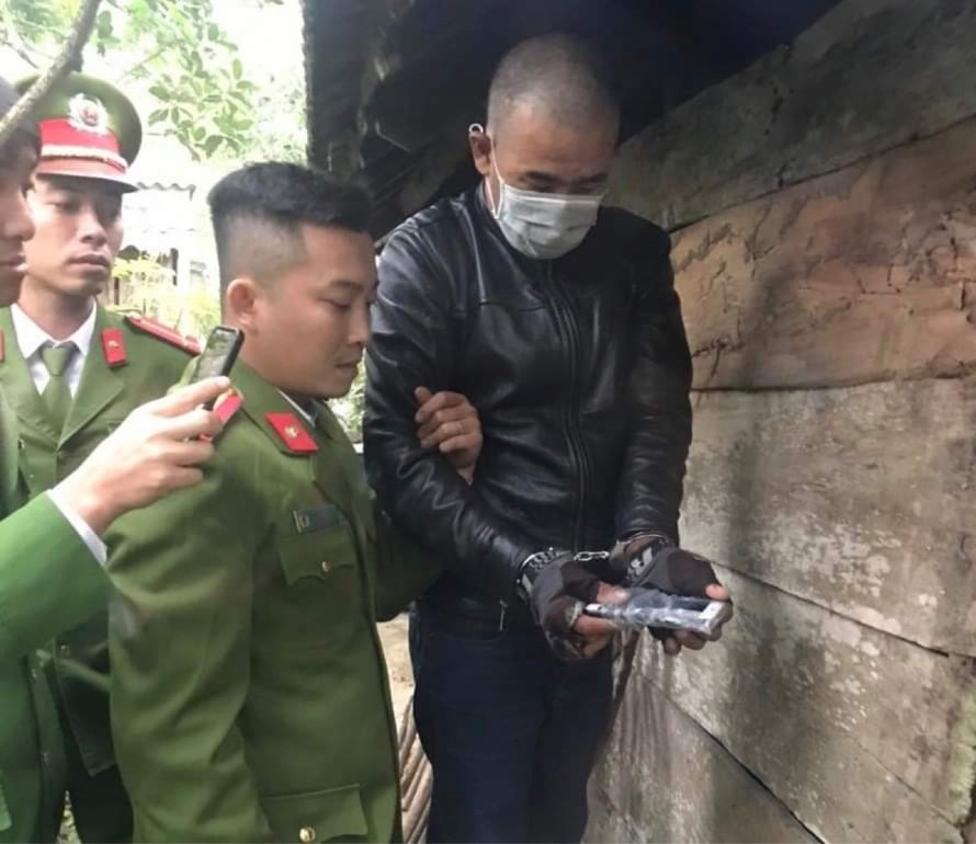 Đối tượng Hoàng Văn Công bị bắt giữ khi xuất hiện ở phường Quảng Thọ