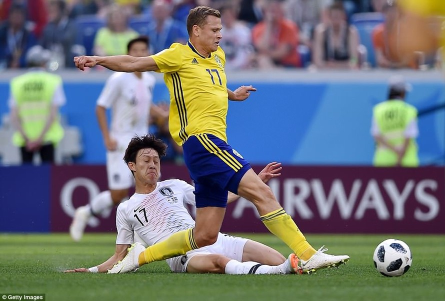 HLV Hàn Quốc nói gì sau trận thua đau Thụy Điển?
