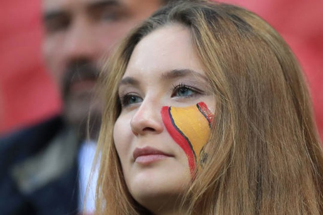 Nhan sắc CĐV nữ Tây Ban Nha trên khán đài World Cup