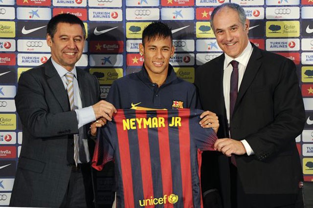 Neymar đối mặt với án tù 6 năm vì gian lận trong việc chuyển nhượng.