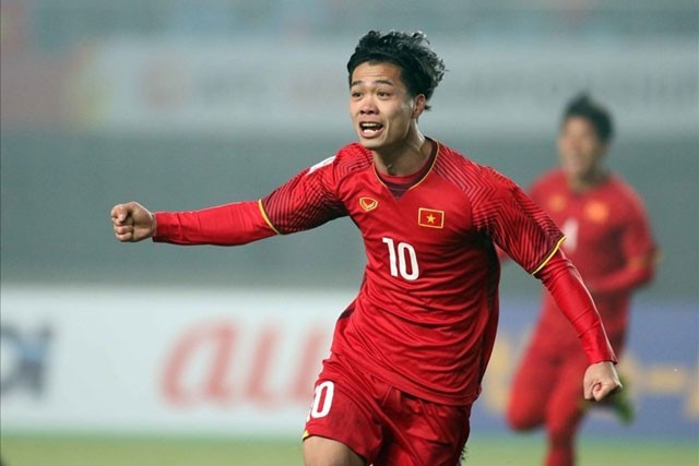 Công Phượng là cầu thủ duy nhất của ĐT Việt Nam lọt vào đội hình tiêu biểu vòng đấu đầu tiên tại AFF Cup 2018 do Fox Sports Asia bầu chọn.
