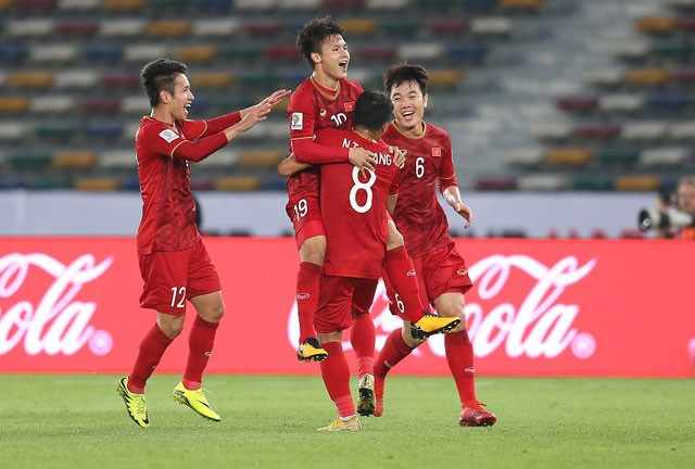 Đội tuyển Việt Nam đang sáng cửa giành vé vào vòng 1/8.