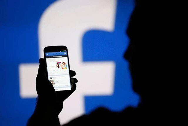Có thể hacker tấn công khiến Facebook hoạt động không ổn định.