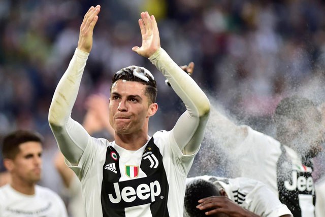 Ronaldo có được danh hiệu Serie A ngay trong mùa giải đầu tiên thi đấu.