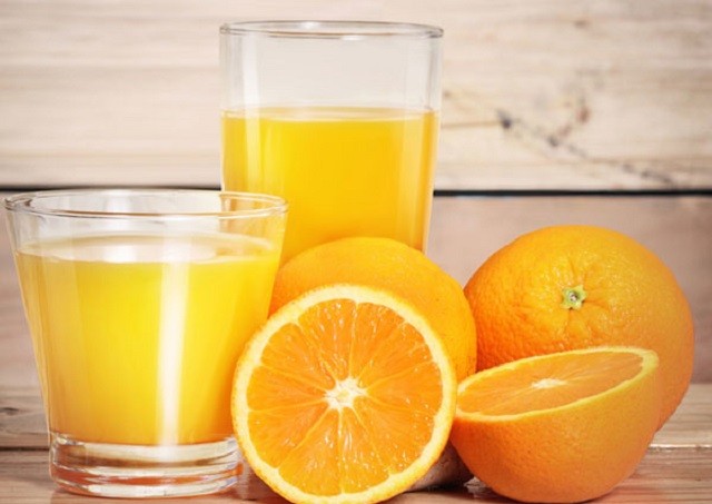 Máy vắt cam ‘thần kỳ’: Tái chế vỏ cam thành cốc đựng nước cam