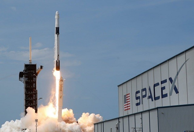 SpaceX tham vọng sẽ kết nối internet vệ tinh đến tận cùng Trái Đất