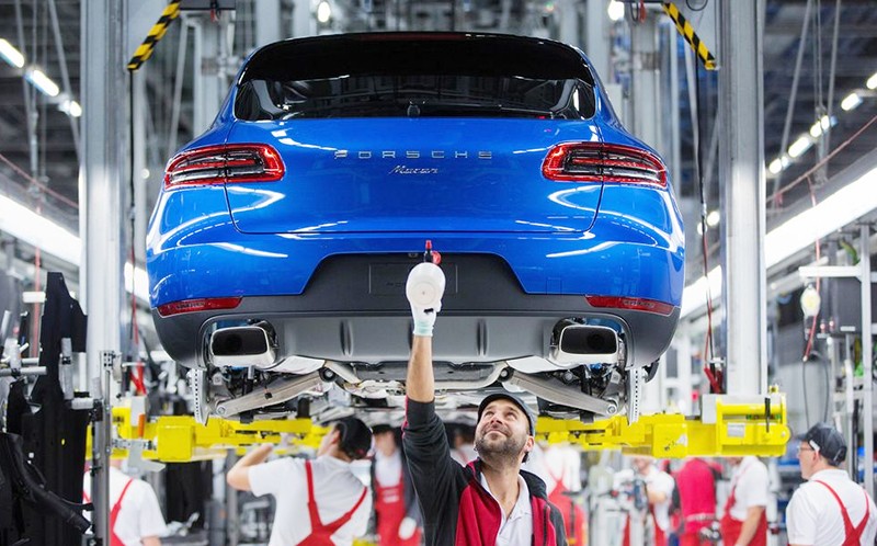 Gian lận khí thải, Porsche triệu hồi gần 60.000 xe