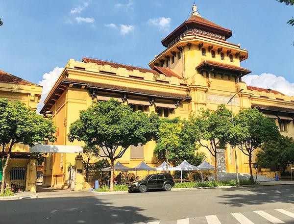 Đại học Tổng hợp trên phố Lê Thánh Tông Ảnh: Minh Tuấn