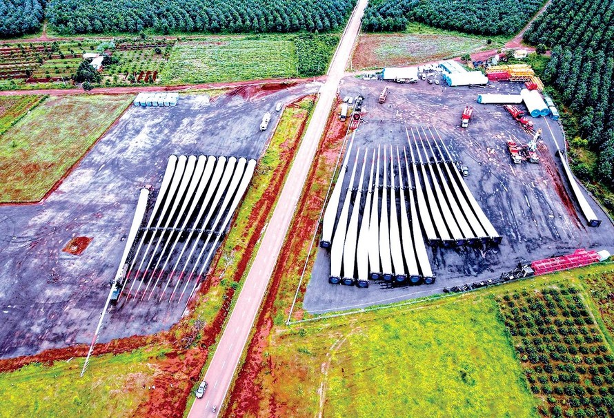 Điểm tập kết cánh quạt điện gió trên địa bàn huyện Ia Grai, Gia Lai