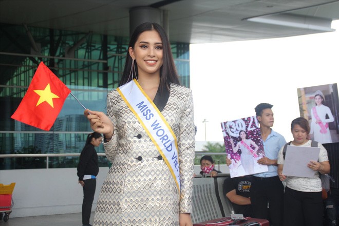Hoa hậu Trần Tiểu Vy lên đường tham gia cuộc thi Miss World 2018 Ảnh: NGÔ TÙNG