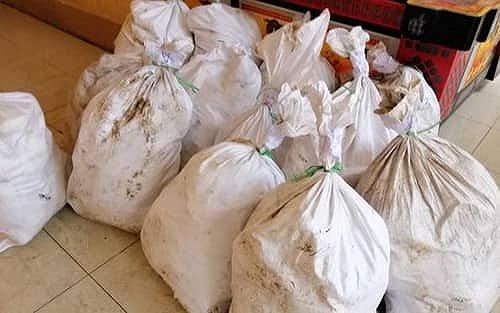 Thu giữ 700 kg ma túy đá 'vô chủ' ven đường