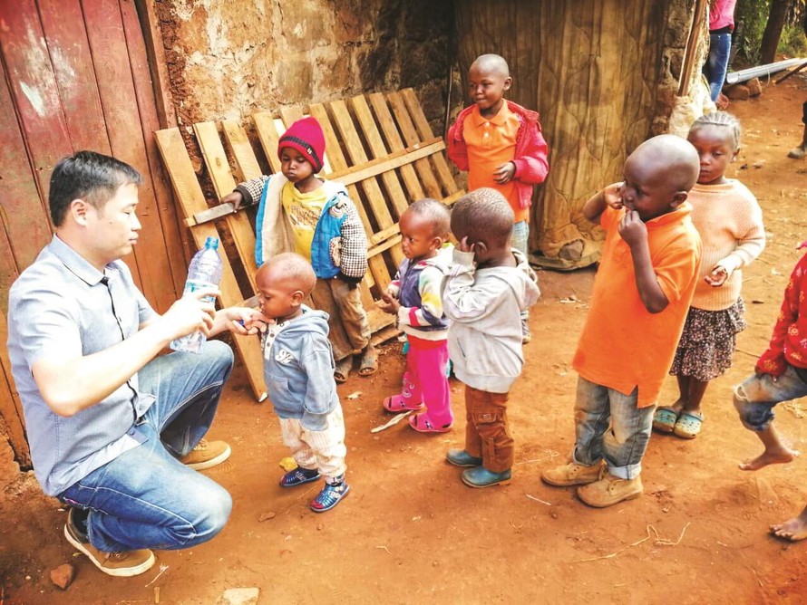 Nguyễn Mai Lâm mong muốn sẽ góp 1 phần nhỏ, giúp trẻ em châu Phi thay đổi số phận bằng học vấn 