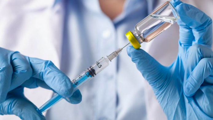 Nga sẽ triển khai tiêm vắc-xin COVID-19 cho các nhóm có nguy cơ mắc bệnh cao ngay trong tháng này