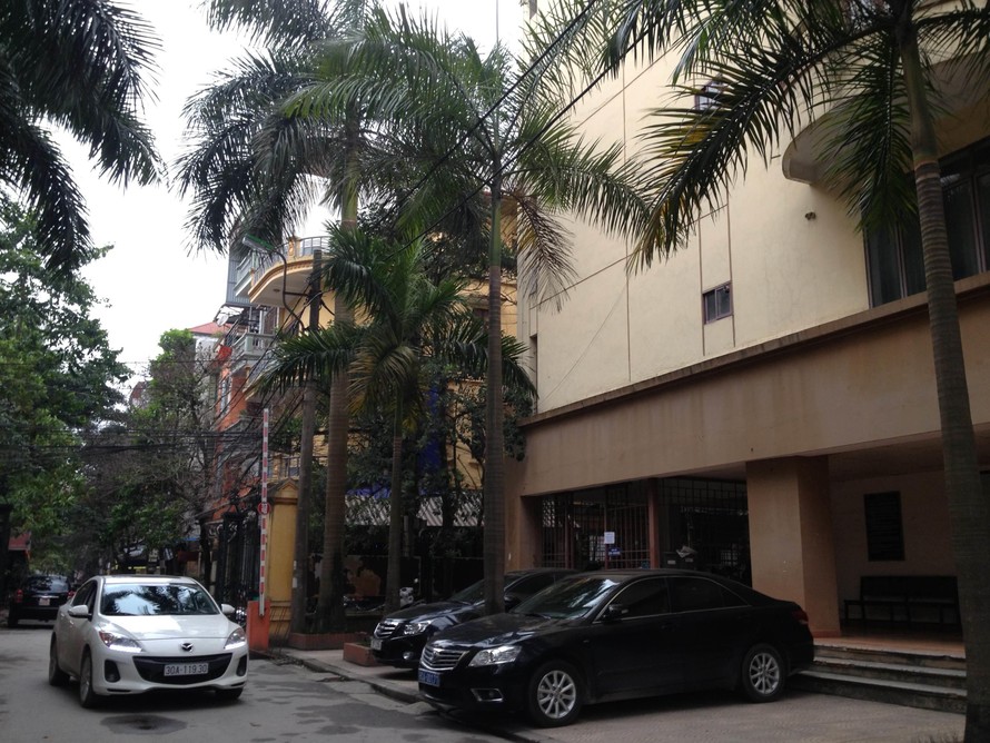 Tòa nhà công vụ tại Hoàng Cầu, quận Đống Đa, Hà Nội, nơi nguyên Thứ trưởng Bộ GD&ĐT Đặng Huỳnh Mai đang ở Ảnh: Như Ý