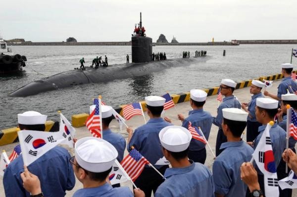 Tàu ngầm Mỹ USS Cheyenne cập cảng Busan, Hàn Quốc hồi tháng 6/2017. Ảnh: UPI