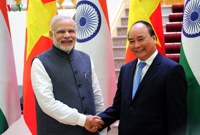 Thủ tướng Ấn Độ Narendra Modi và Thủ tướng Nguyễn Xuân Phúc tại Việt Nam năm 2016. Ảnh: VOV 