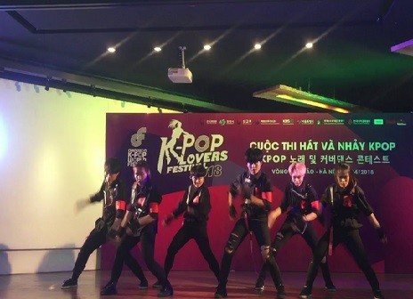 Với gần 1 triệu người Việt yêu K-pop, các cuộc thi K-pop luôn thu hút đông đảo giới trẻ Việt.