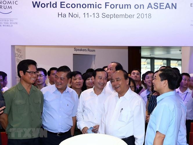 Thủ tướng Nguyễn Xuân Phúc hài lòng với công tác chuẩn bị WEF ASEAN 2018. Ảnh: TTXVN
