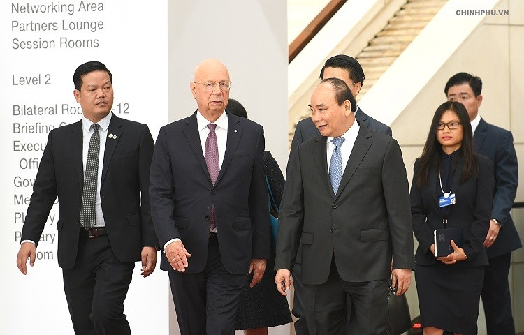 Thủ tướng Nguyễn Xuân Phúc đã tiếp Giáo sư Klaus Schwab, Người sáng lập và Chủ tịch điều hành Diễn đàn Kinh tế thế giới (WEF). Ảnh: VGP