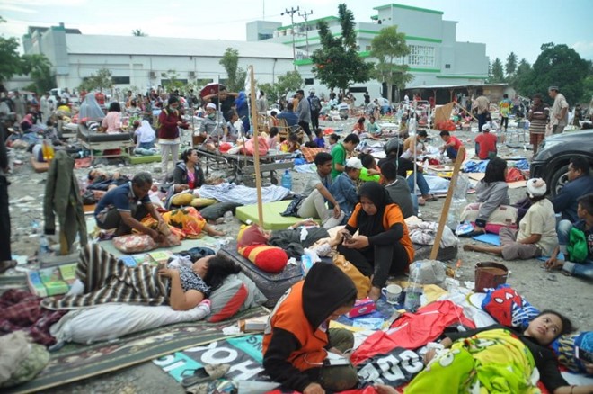 Động đất kèm sóng thần ở thành phố Palu, Indonesia làm ít nhất 30 người thiệt mạng.