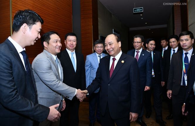 Thủ tướng Nguyễn Xuân Phúc đã có cuộc gặp gỡ với các doanh nghiệp hàng đầu Trung Quốc tại Thượng Hải. Ảnh: VGP