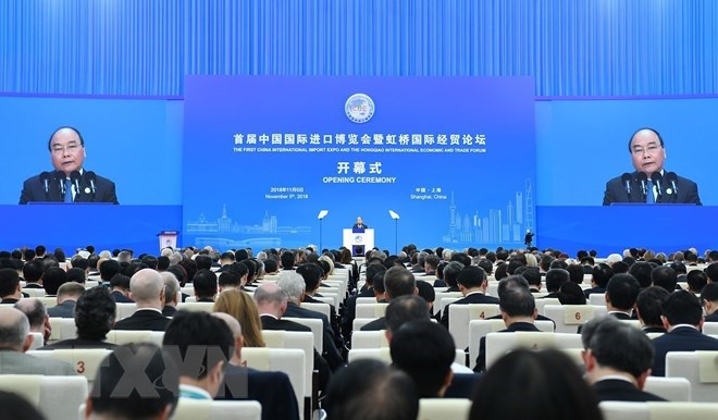 Thủ tướng Nguyễn Xuân Phúc phát biểu tại lễ khai mạc CIIE 2018. Ảnh: TTXVN